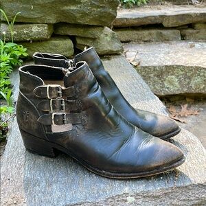 Women’s  Black Leather Ankle Boots